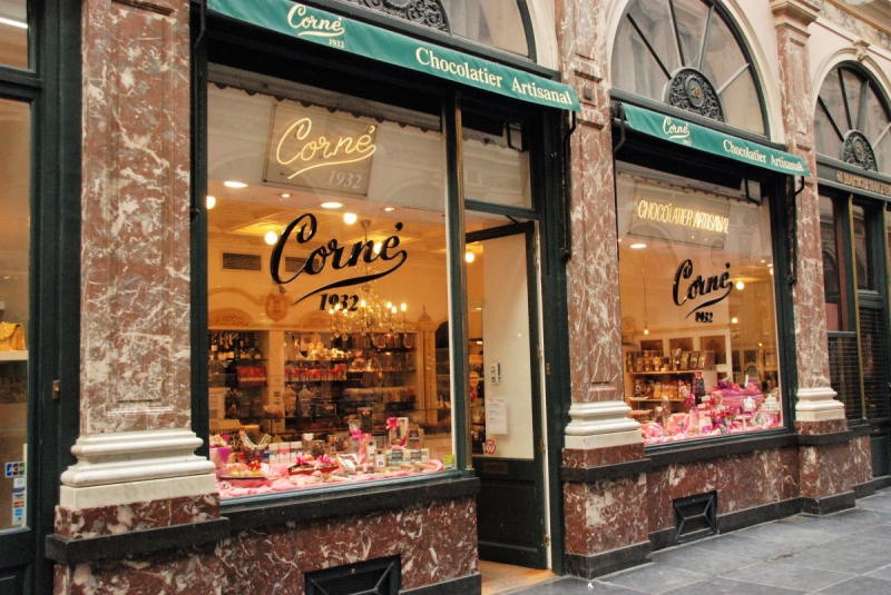 patisserie-ST PAUL EN FORET-min_chocolate_chocolaterie_shop_luxury_chic_gallery_brussels_belgium-558146